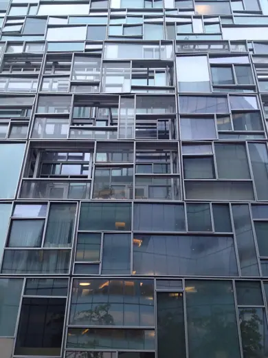 Photo 5: Exterior