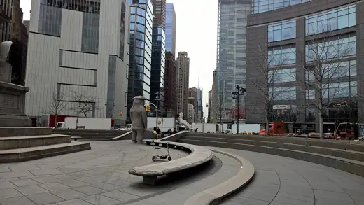 Photo 2: Exterior