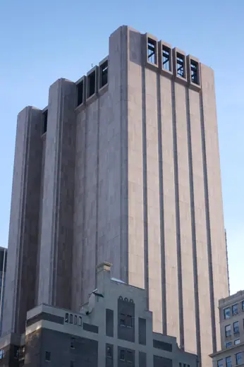 Photo 1: Exterior