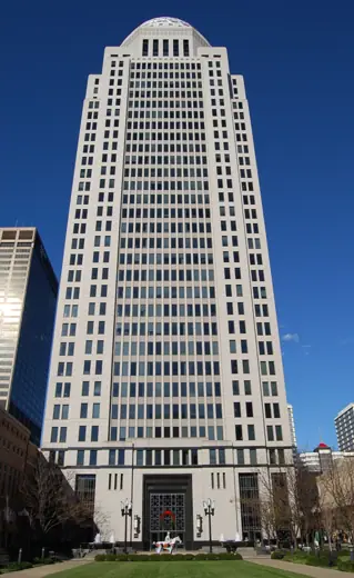 Photo 1: Exterior