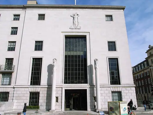Photo 3: Exterior