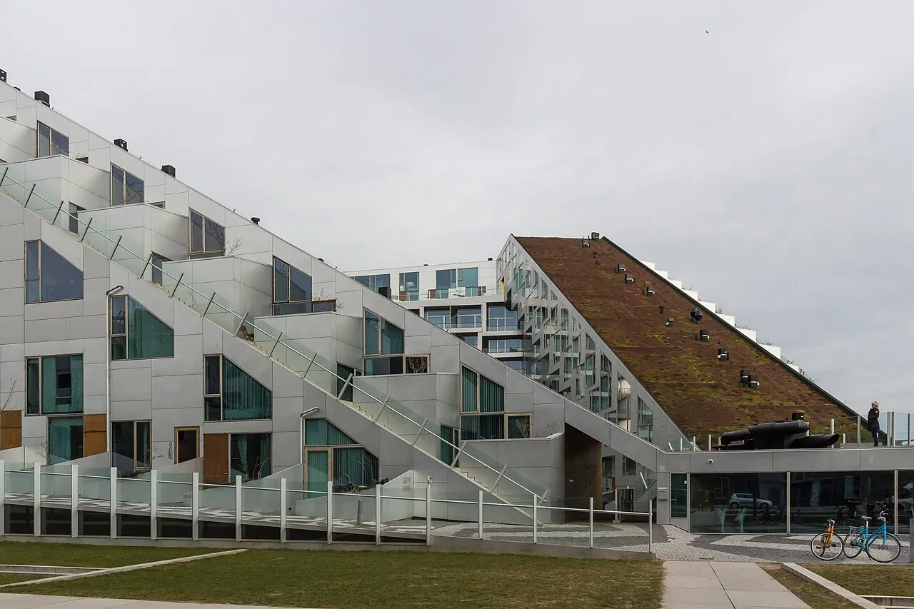 8 House: Exterior · 8-tallet