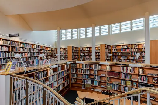 Photo 6: Interior