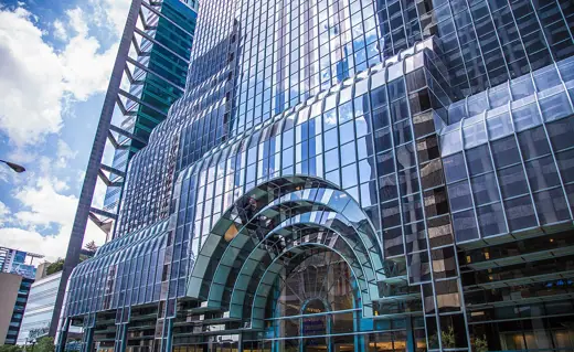 Photo 2: Exterior