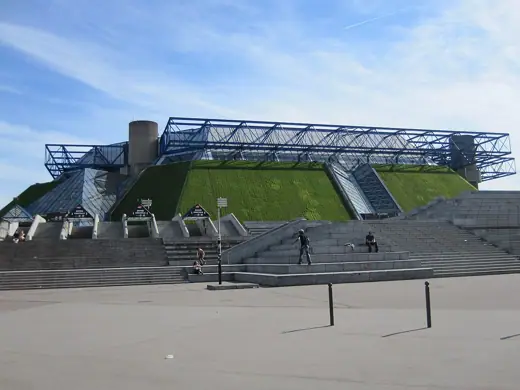 Photo 3: Exterior · Palais Omnisports de Paris-Bercy in Paris, France