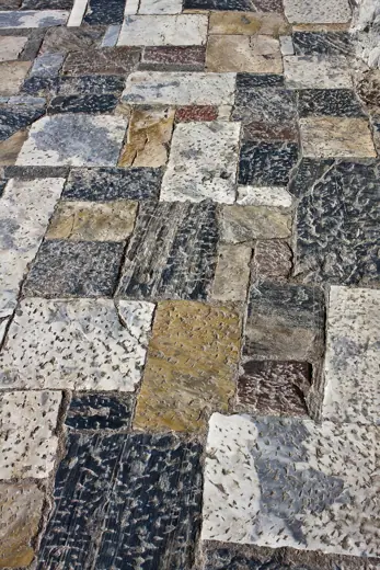 Photo 2: Exterior · Athens 09 2013