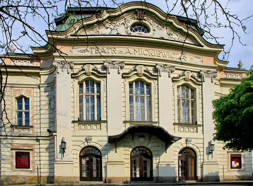 Photo 2: Exterior