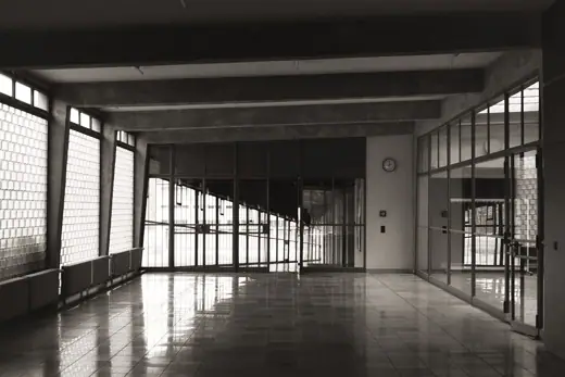 Photo 5: Interior