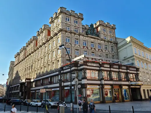 Photo 2: Exterior