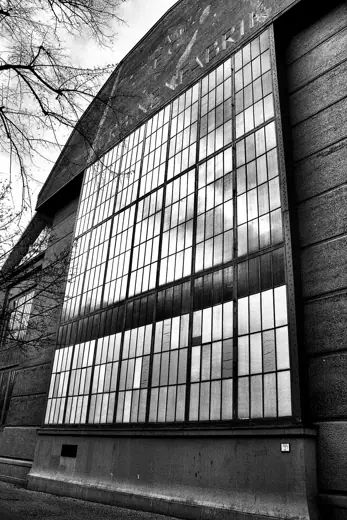 Photo 4: Exterior · AEG-Turbinenhalle, Berlin, front