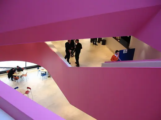 Photo 5: Interior · Het interieur van het nieuwe agoratheater: de foyer