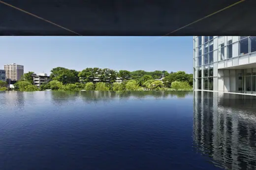 Photo 2: Exterior