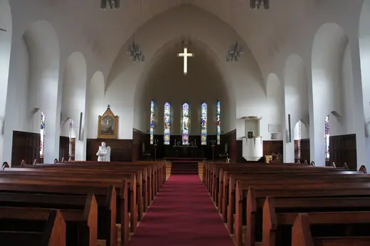 Photo 5: Interior · interno della Akureyrarkirkja
