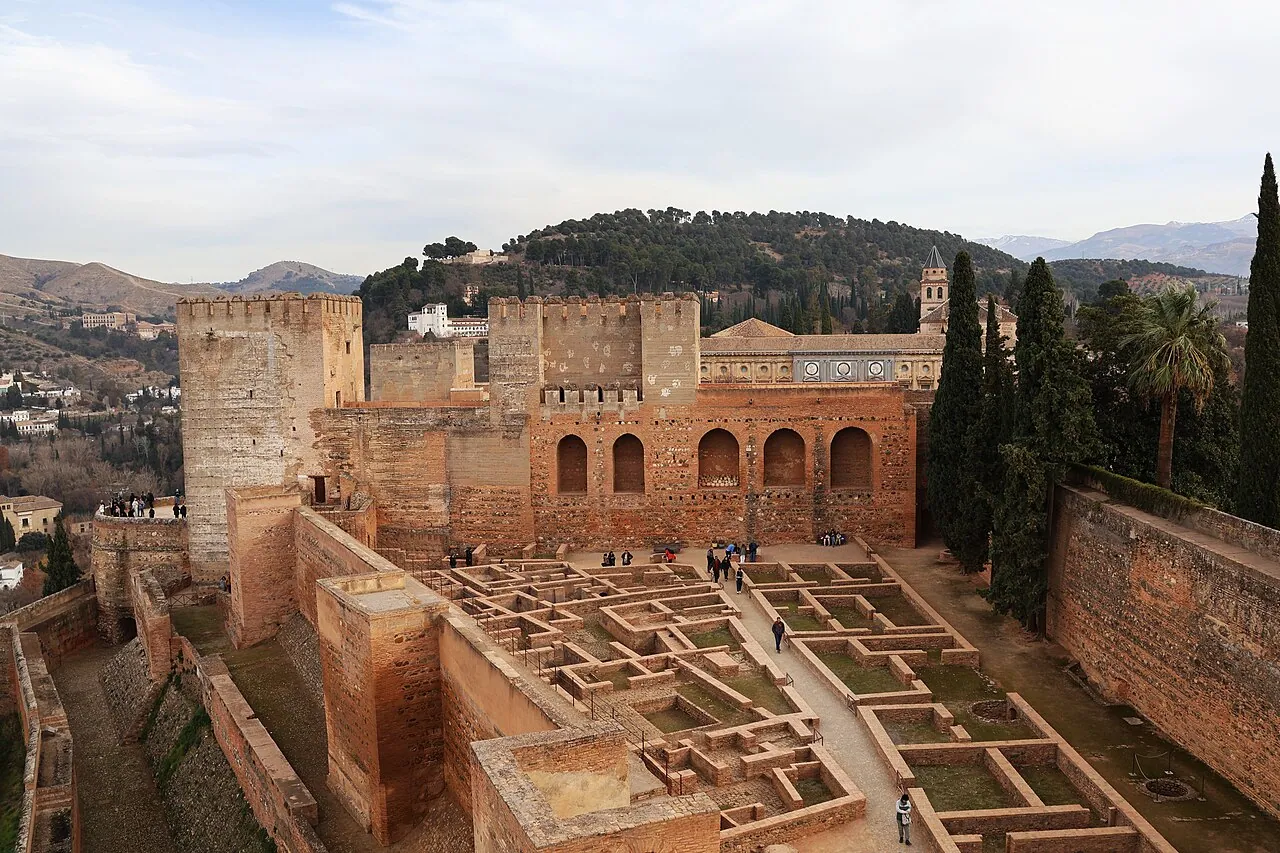 Alhambra: Context · Barrio Castrense of Alhambra in January 2025, picture taken from Tore de la Vela