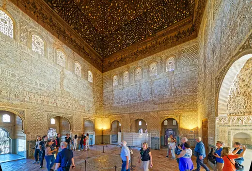 Photo 4: Interior · Tour of the Alhambra