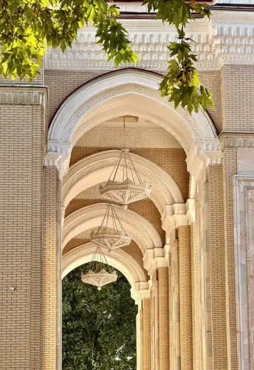 Photo 3: Exterior