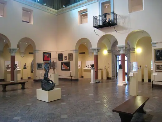 Photo 6: Interior