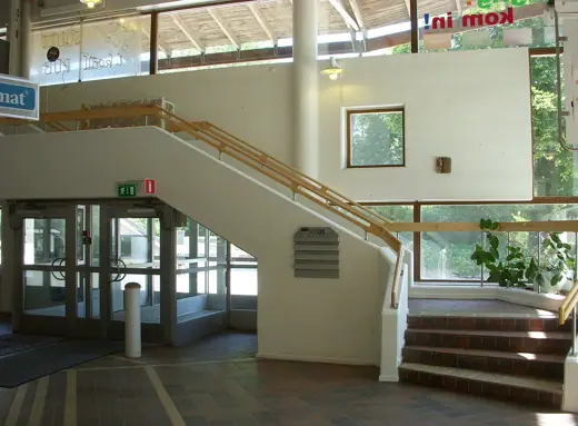 Photo 5: Interior