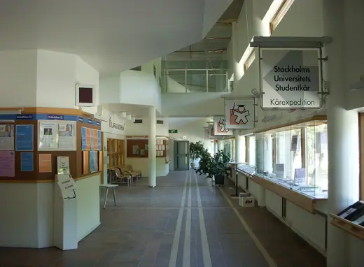 Photo 6: Interior