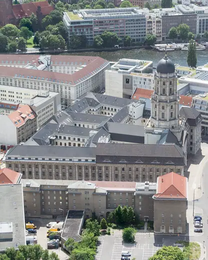 Photo 2: Exterior