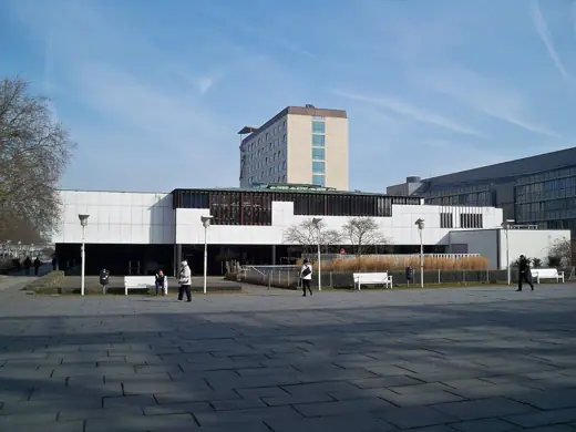 Photo 3: Exterior · Wolfsburg, Lower Saxony, Alvar-Aalto-Kulturhaus (Alvar Aalto Cultural House) from South