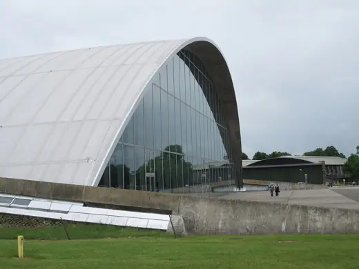Photo 3: Exterior · American Air Museum