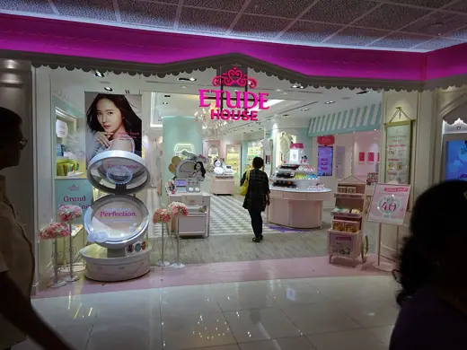 Photo 4: Exterior · SG Singapore en:HarbourFront Centre May-2015 shop ETUDE House