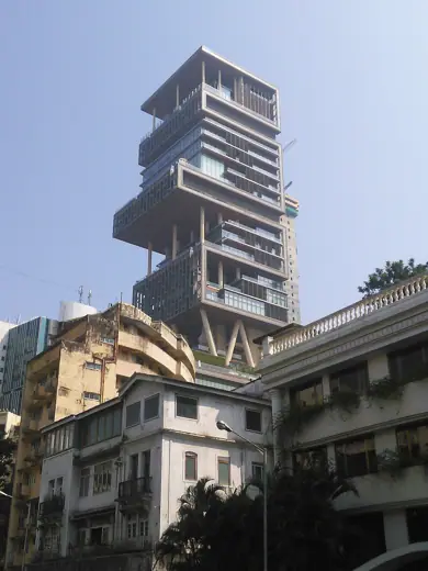 Photo 3: Exterior