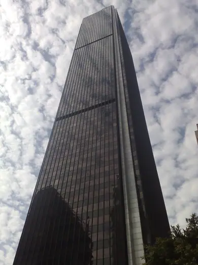 Photo 3: Exterior