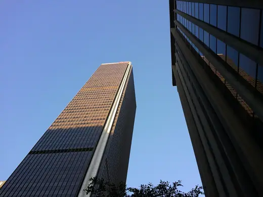 Photo 4: Exterior