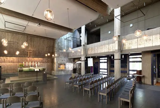 Photo 5: Interior