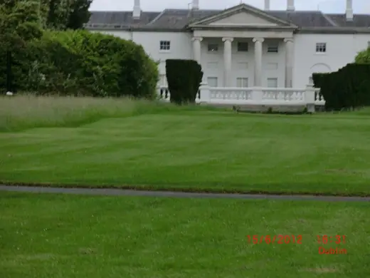 Photo 2: Exterior · Presidential Palace in Dublin