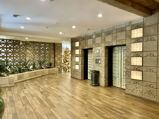 Photo 6: Interior