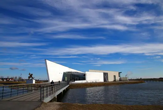 Photo 3: Exterior · Ishøj
