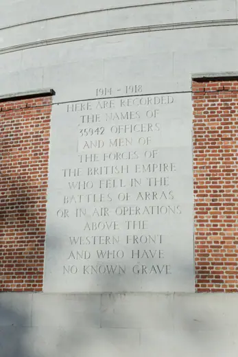 Photo 4: Exterior