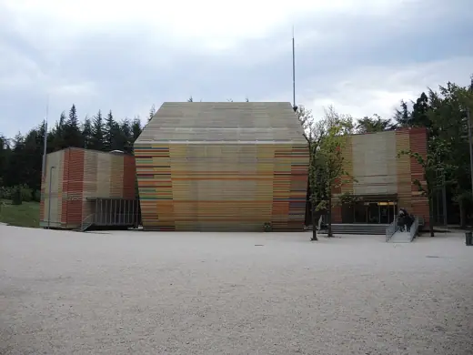 Photo 3: Interior