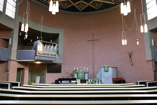 Photo 2: Interior