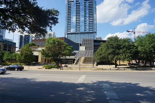 Photo 1: Interior · Austin City Hall in Austin , Texas ( United States )