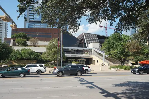 Photo 4: Interior · Austin City Hall in Austin , Texas ( United States )