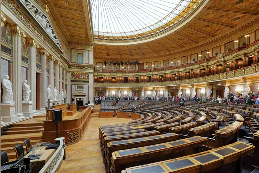Photo 6: Interior · The Federal Assembly Hall of the Austrian Parliament Building 