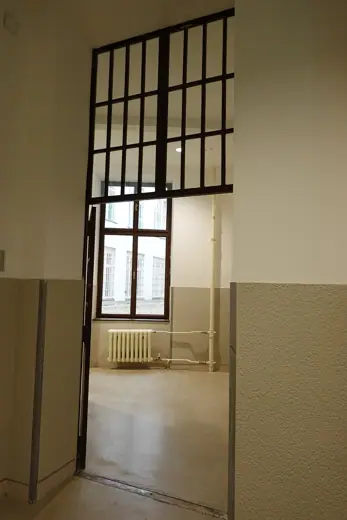 Photo 6: Interior · Postsparkasse: Flur