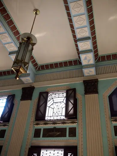 Photo 5: Detail · Art Deco architecture in Havana
