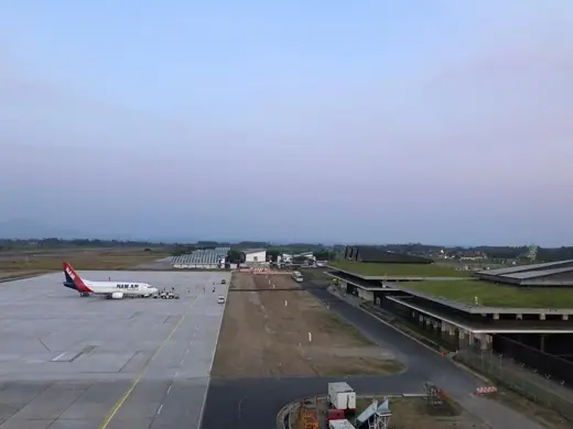 Photo 2: Exterior · Apron view of Banyuwangi Airport