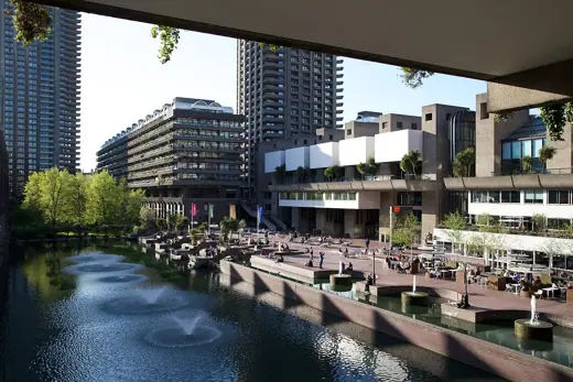 Photo 2: Exterior · Barbican