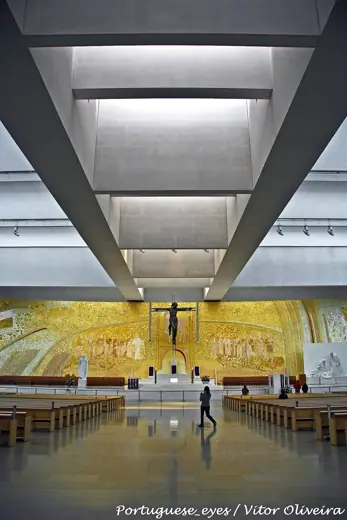 Photo 5: Interior