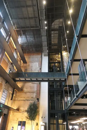 Photo 4: Interior · London