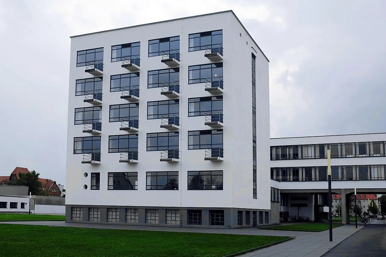Bauhaus Dessau: Exterior · Dessau-Bauhaus