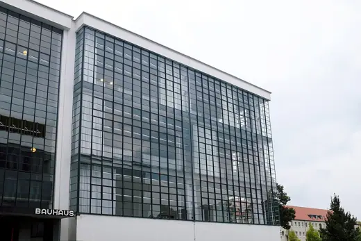 Photo 4: Exterior · Dessau-Bauhaus