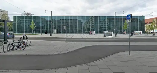 Photo 2: Exterior
