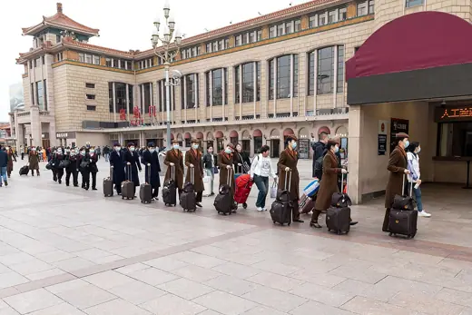 Photo 3: Exterior · G65 starts from Beijing Railway Station